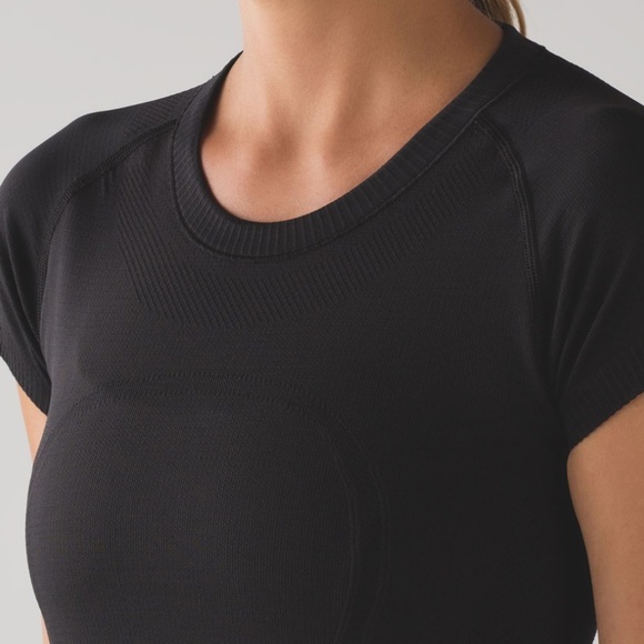 🍋 RARE Lululemon Swiftly Tech Short Sleeve Crew Size 6 - Picture 8 of 8